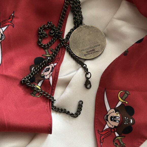 Disney - Pirates of the Caribbean Lot - 2 scarves and 1 necklace - Picture 6 of 6